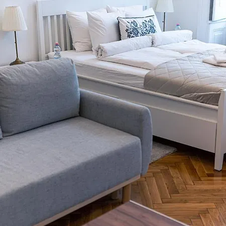 Joy On Kiraly Street Apartment