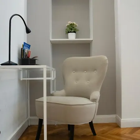 Joy On Kiraly Street Apartment Budapest